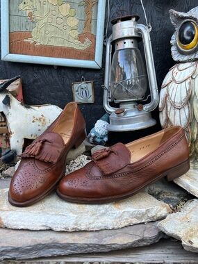 Gravati Italian Leather Wing-Tip Tassel Loafers